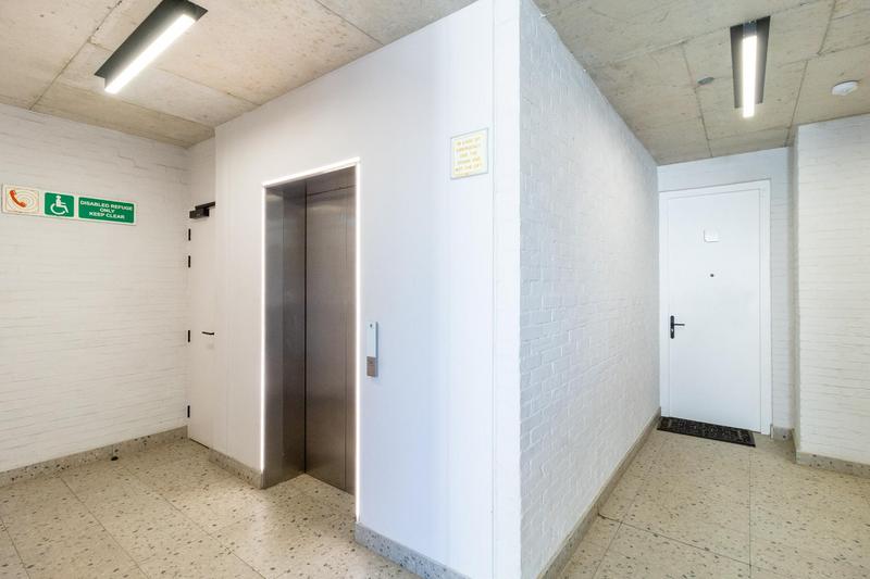 3 Bedroom Property for Sale in Devonbosch Precinct Western Cape